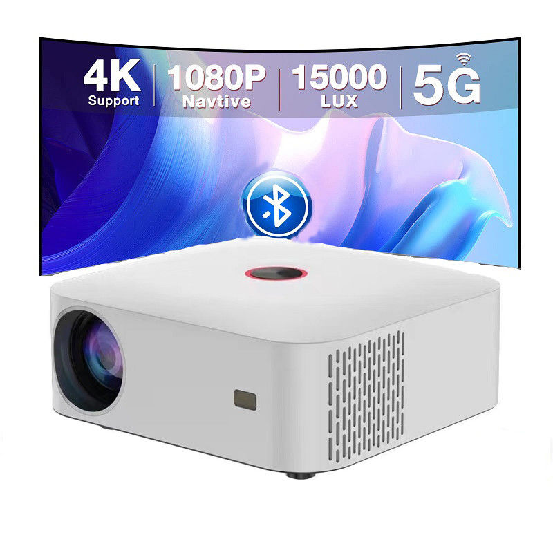 Dayanıklı 200W taşınabilir akıllı projektör 5.0 Inch LCD Ekranı, Hafif Ev Sineması Mini Projektoru
